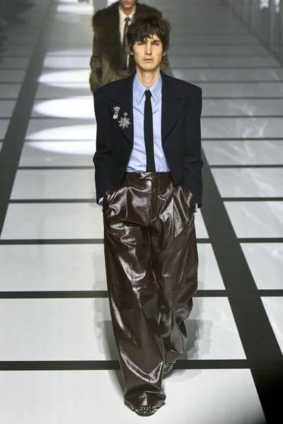 Look 31